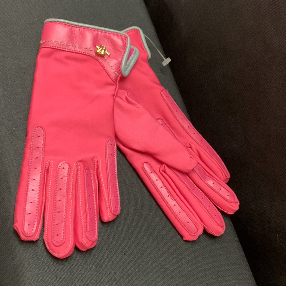 Pink gloves - Picture 2 of 12